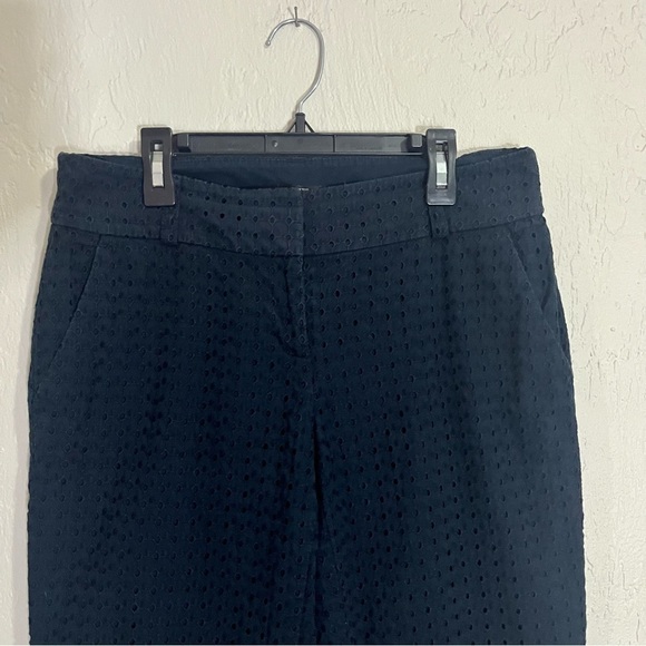 𝅺LOFT Zoe Ankle Navy Blue Eyelet Pants Size 4 - Picture 9 of 11
